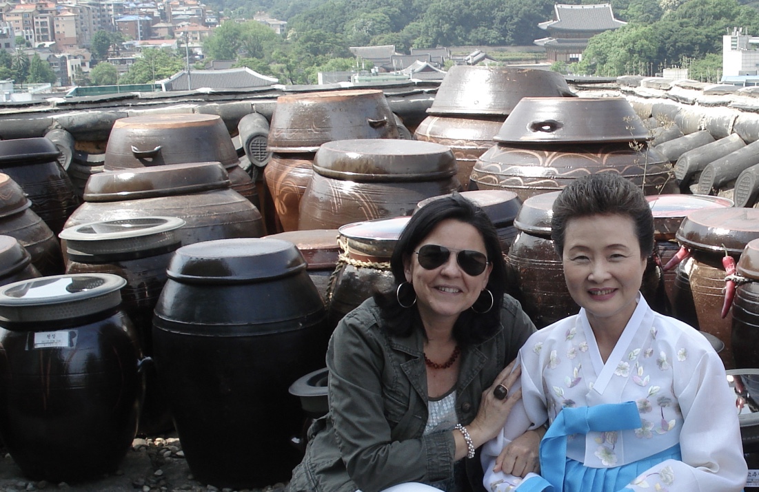 Julia Pérez Lozano con la directora del Instituto de Cultura Culinaria de Corea