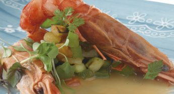 Carabineros bambú, emulsión de tomate y aceite de nuez