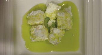 Queso de cabra fresco con Royal Temprano Castillo de Canena