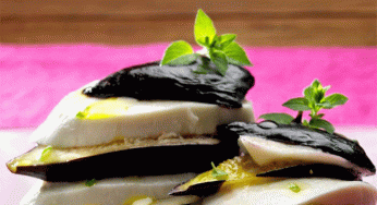 Milhojas de brevas y mozzarella