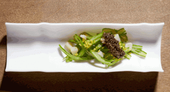 Ensalada de caviar, judías verdes y navajas