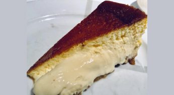 Pastel de requesón con crema helada al licor Valvanera