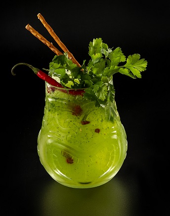 cocteles creativos frente al mar