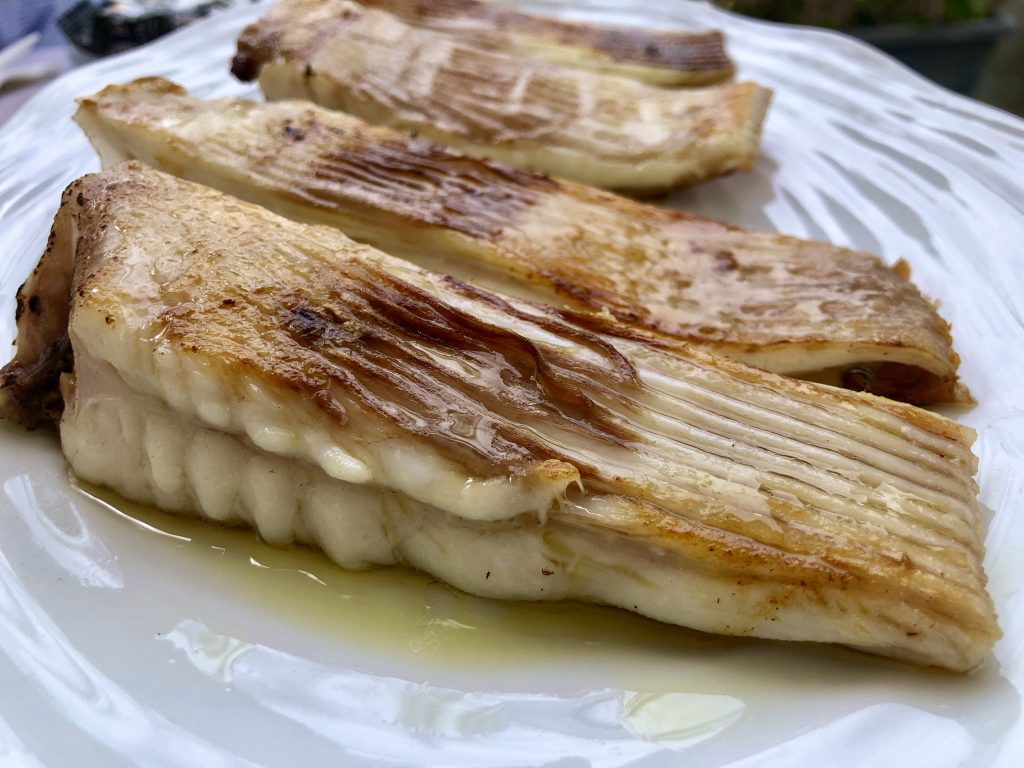 Raya a la plancha. Chinchín Puerto (GastroActitud)