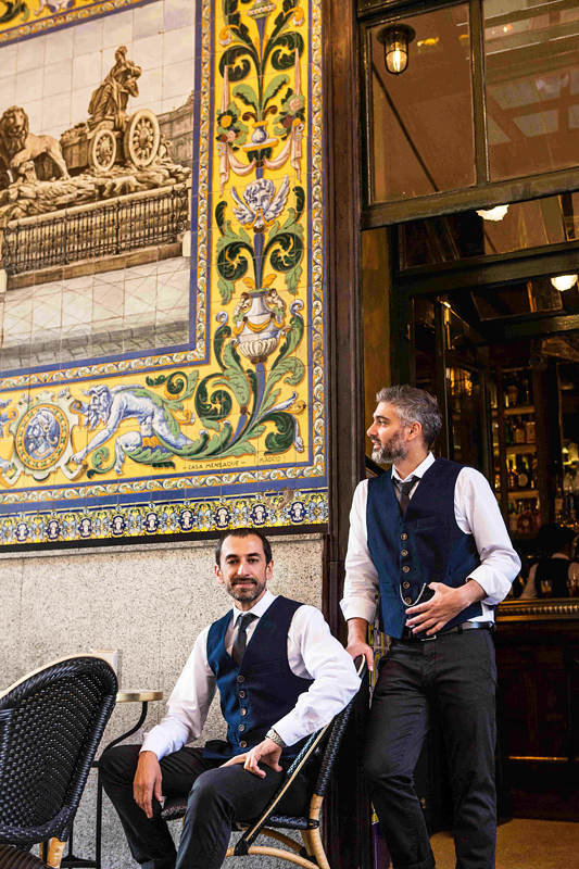 Ricardo García y Diego Cabrera en la terraza de Viva Madrid