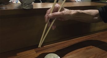 ¿Sabes manejar bien los palillos? 6 Claves para comer con soltura en un japonés