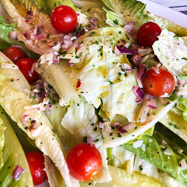 Finca Alfoliz (Huelva)Ensalada de lechuga de oreja de burro