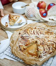 Tarta de manzanas y almendra