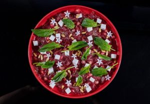 Carpaccio de ternera con granada, de Susi Díaz (La Finca)