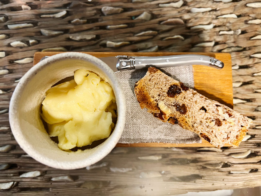 Ceibe (Orense) Queso del país con pan de pasas 