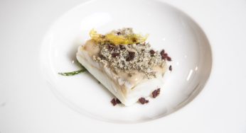 Gazpachuelo de bacalao con puré de ajo y cebolla