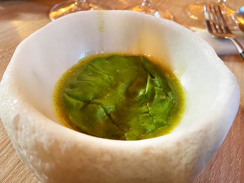 Callos de bacalao con acelga y americana de La Casona del Judío