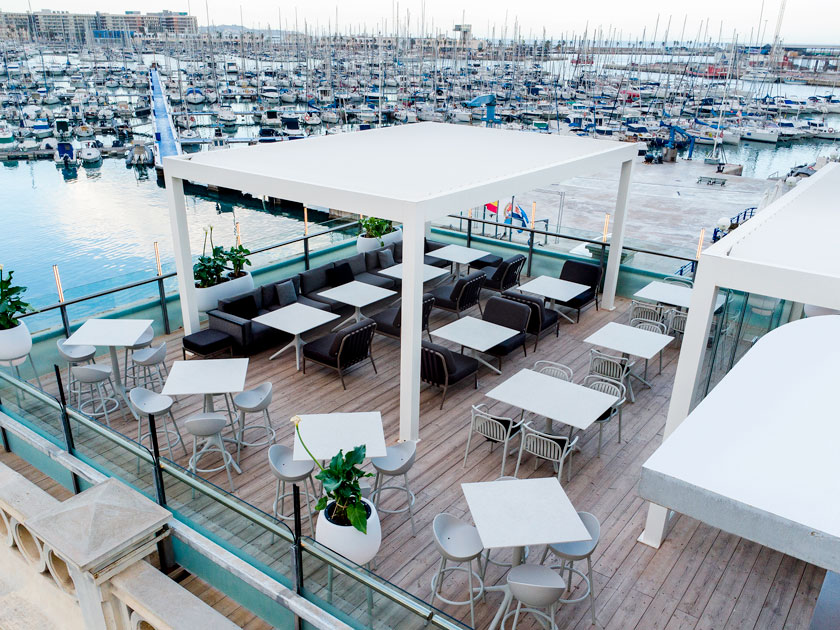 Sala del restaurante Monastrell en Alicante