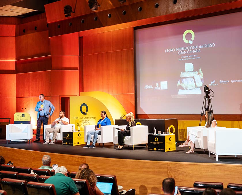 Mesa redonda del foro internacional del queso