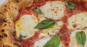 Pizza Margherita napolitana de Fratelli Figurato