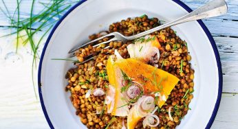 Ensalada templada de lentejas con merlán