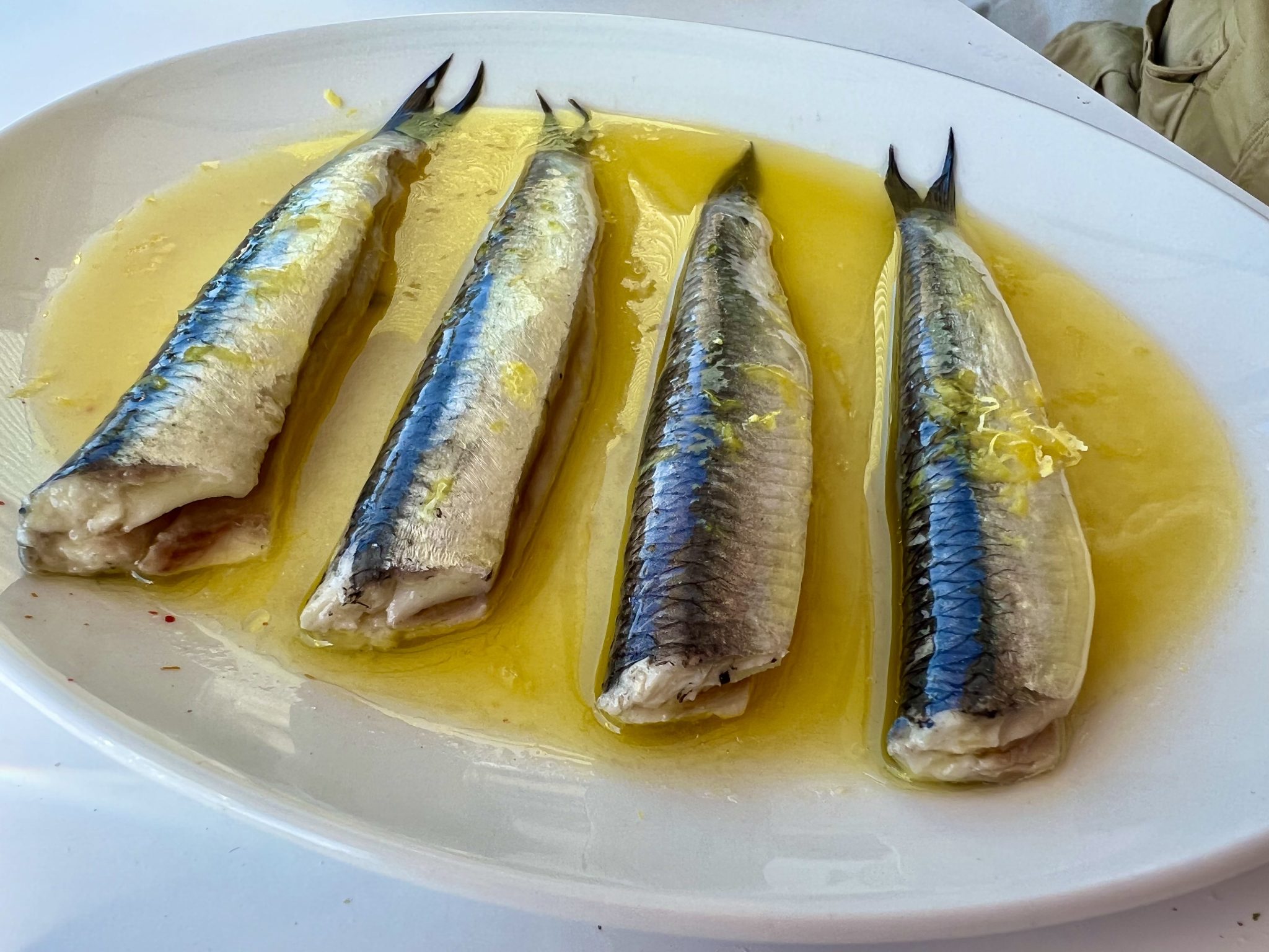 Anchoas frescas marinadas al limón Muka