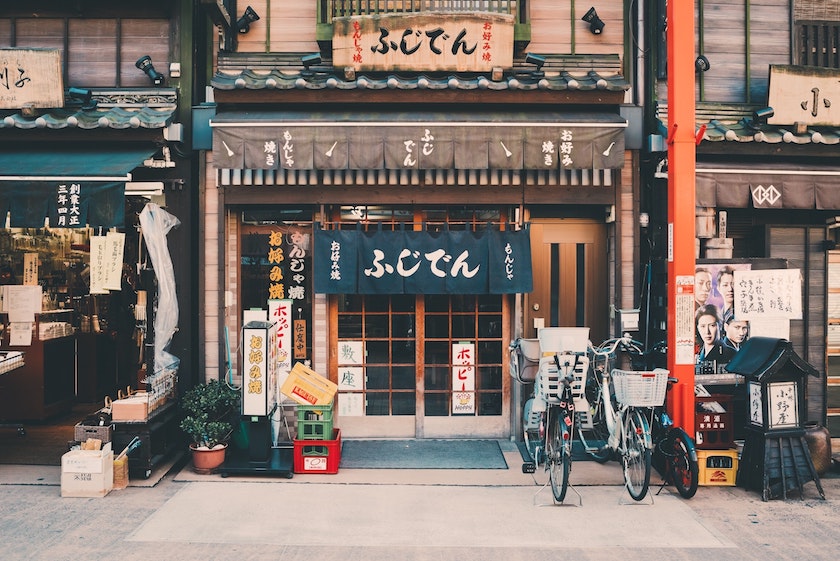 guía para ir a un restaurante en Japón