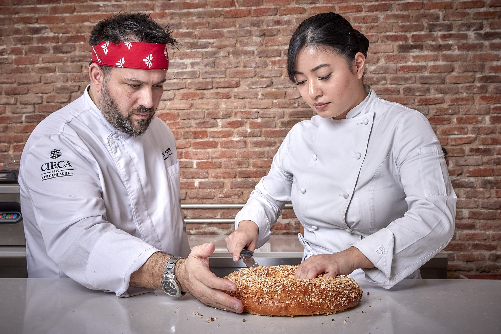 RICARDO VELEZ DE MOULIN CHOCOLAT Y NOELIA DE MONROEBAKERS