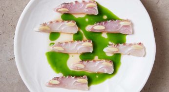 Pargo rojo crudo con almendras verdes, receta de Josh Niland