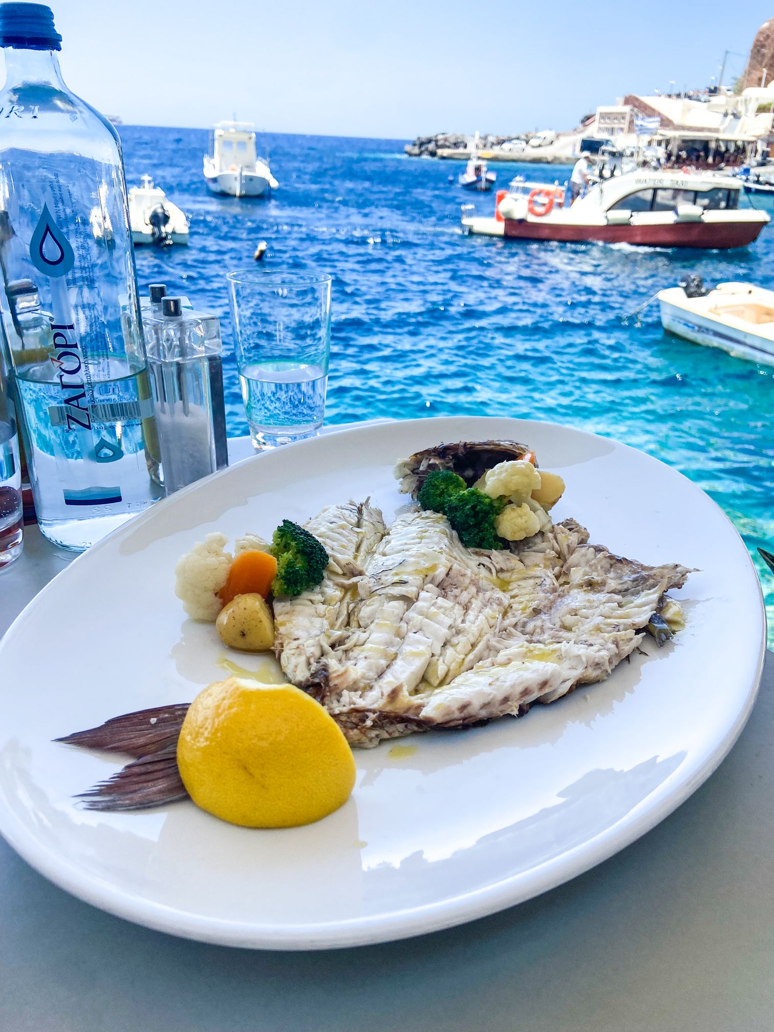 Santorini comer bien