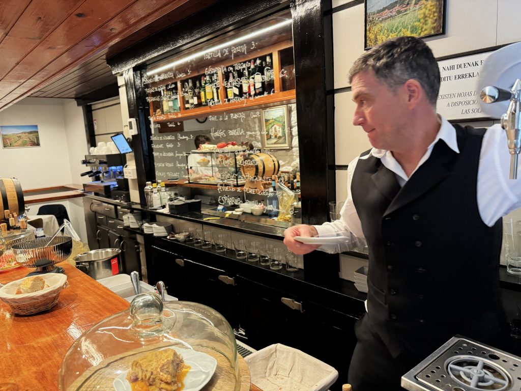 La barra del restaurante Ibai (San Sebastián)