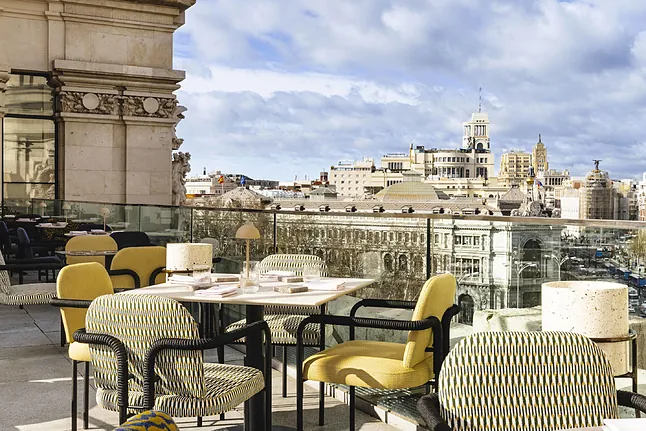 Terrazas de madrid para cenar: Cornamusa