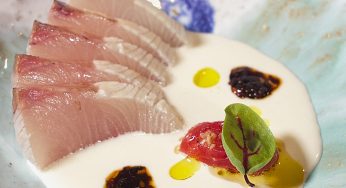 Tataki en ajo blanco de leche de coco del restaurante Umiko