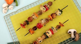 Brochetas de champiñones en adobo