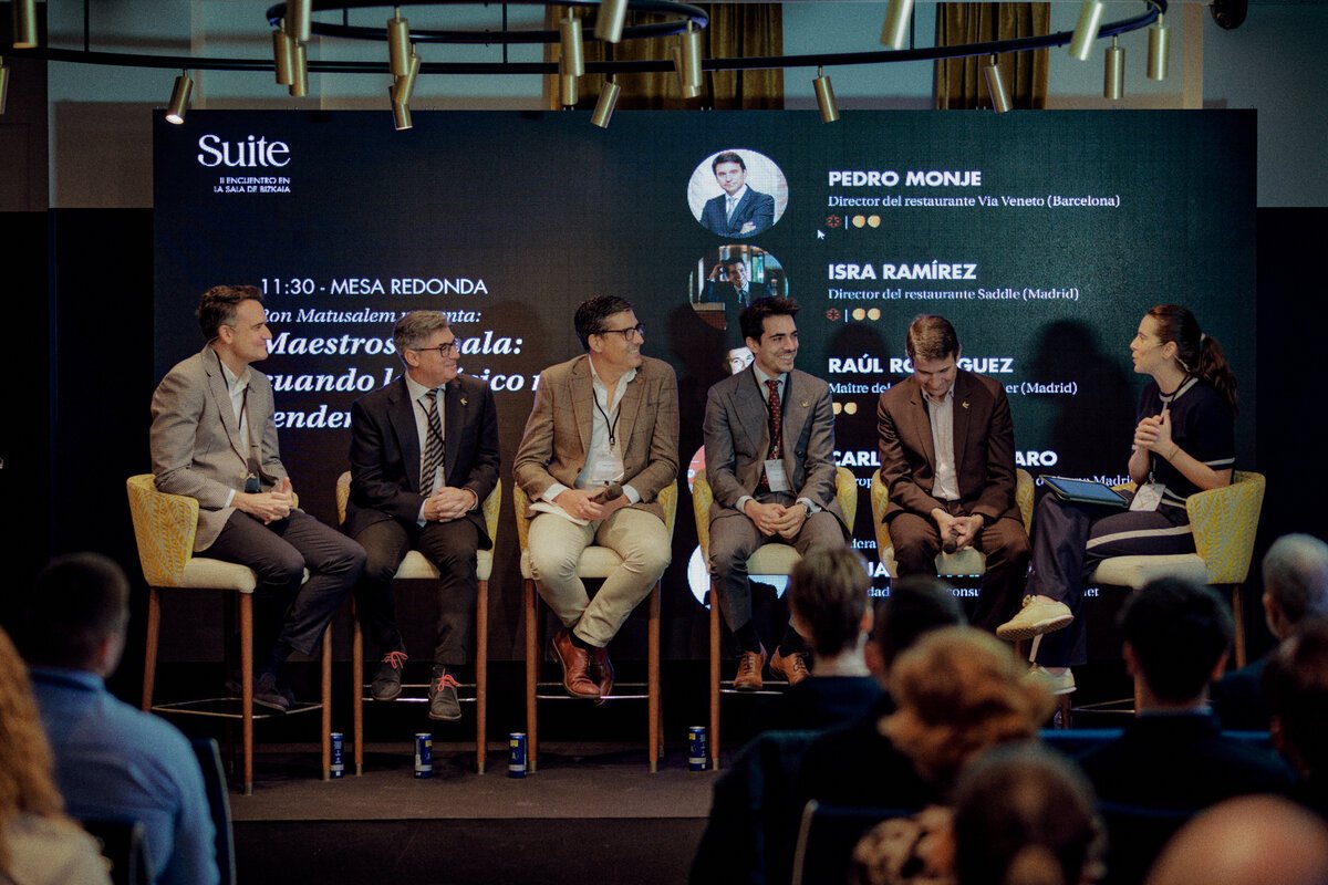 Suite el encuentro de la sala