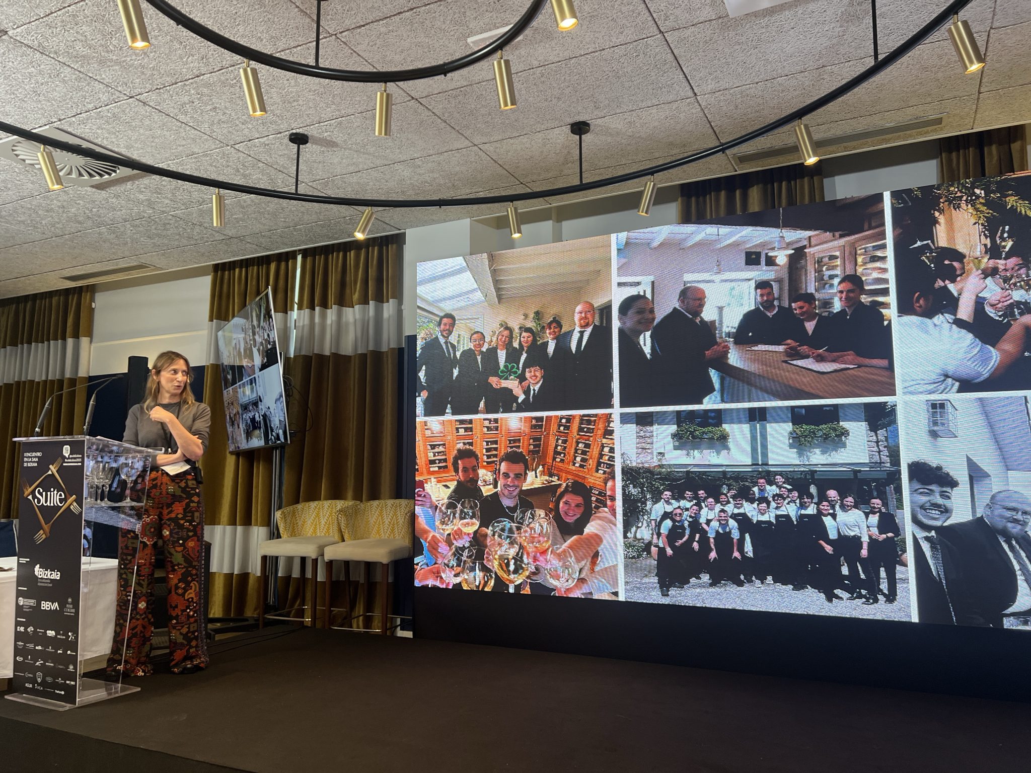 Suite el encuentro de la sala