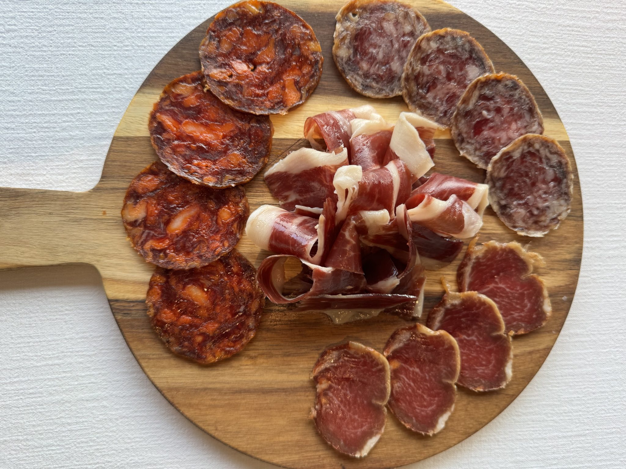 Desayuno Hotel Pico Velasco Cantabria: embutidos ibéricos